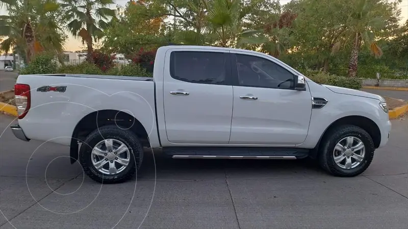 Foto Ford Ranger XLT CREW CAB DIESEL 3.2L I5 6VEL 4X4 TA usado (2022) color Blanco precio $549,000