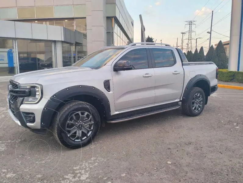 Foto Ford Ranger Wildtrak Gasolina 4x4 usado (2024) color Plata financiado en mensualidades(enganche $188,160 mensualidades desde $20,528)