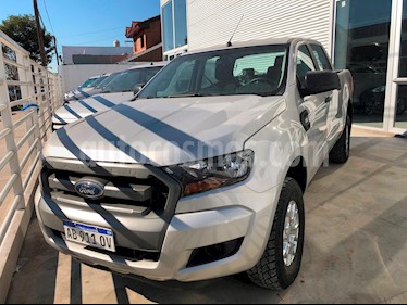 foto Ford Ranger XLS 3.2L 4x4 TDi CD usado (2017) color Plata precio $1.380.000