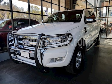 Foto venta Auto Seminuevo Ford Ranger XLT Cabina Doble (2017) color Blanco precio $357,000
