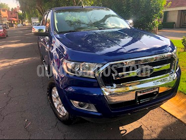 foto Ford Ranger XLT Gasolina 4x2 Cabina Doble usado (2017) color Azul Espacio precio $320,000