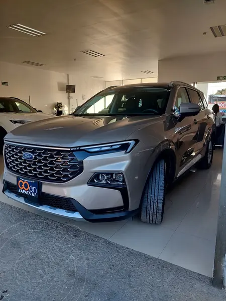 Foto Ford Territory Trend usado (2023) color Dorado financiado en mensualidades(enganche $153,962 mensualidades desde $11,773)