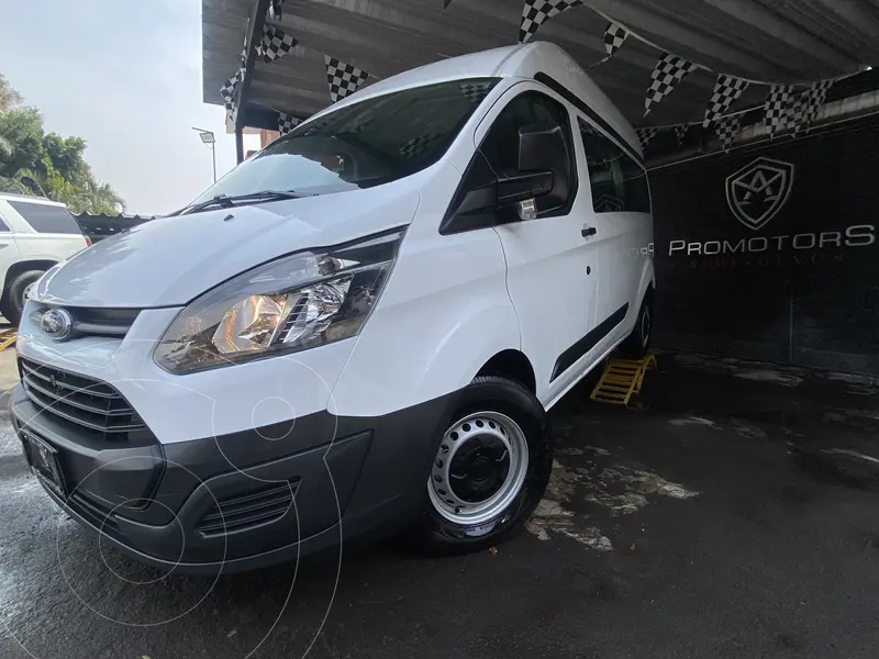 Foto Ford Transit Custom Pasajeros Larga Techo Alto usado (2017) color Blanco Nieve precio $399,900