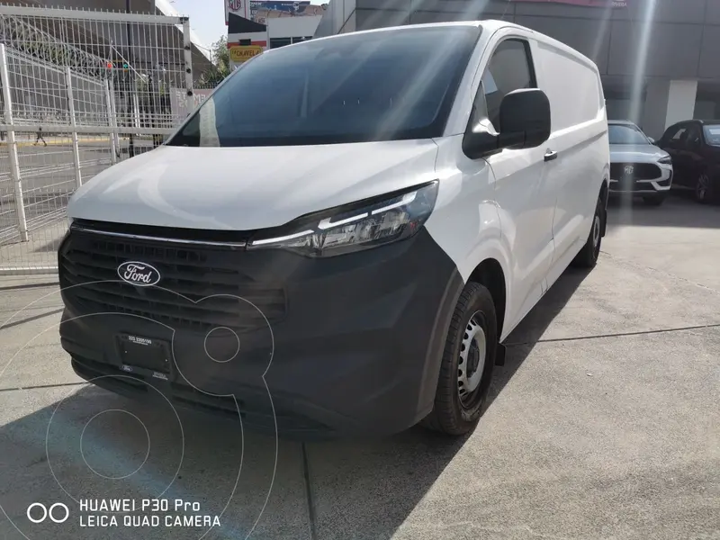 Foto Ford Transit Gasolina Van Mediana usado (2024) color Blanco precio $765,000