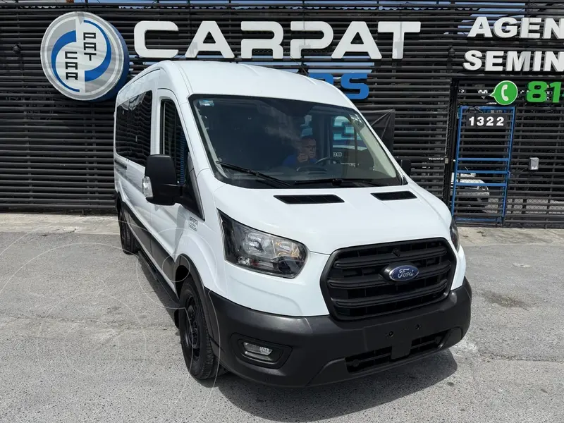 Foto Ford Transit Gasolina 15 Pasajeros usado (2020) color Blanco financiado en mensualidades(enganche $138,380 mensualidades desde $14,422)