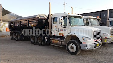 Foto venta Auto usado Freightliner Fld 120 Sd Chuto L6,12 S 2 3 (2013) color Blanco precio u$s50,000