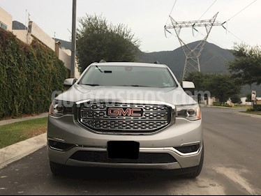 foto GMC Acadia Denali usado (2017) color Plata precio $499,000