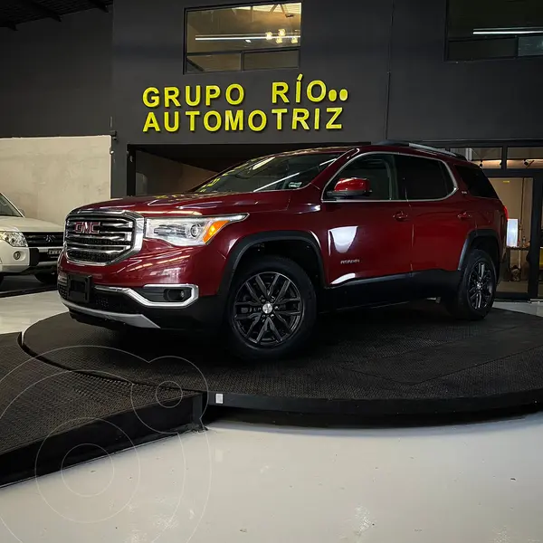 Foto GMC Acadia SLT usado (2017) color Rojo Cobrizo precio $359,000