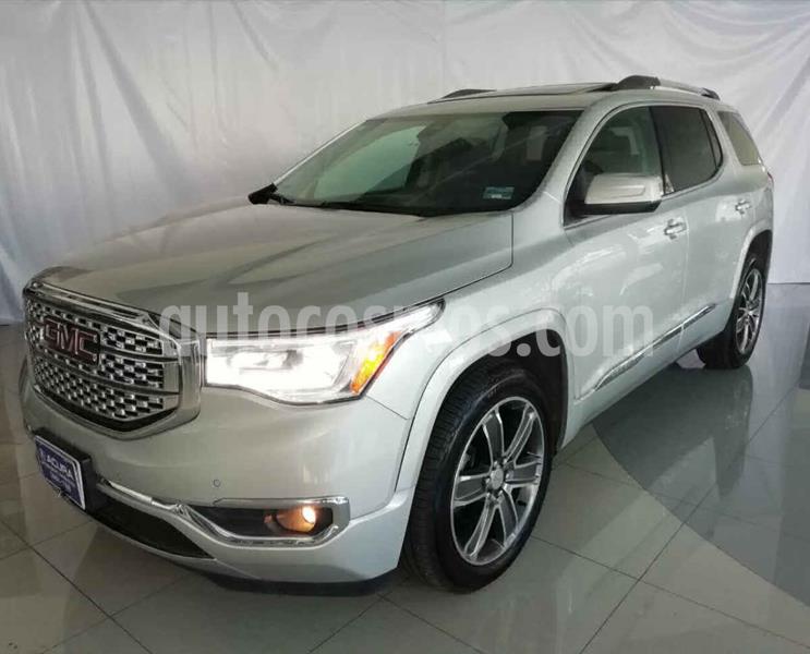 foto GMC Acadia 5p Denali V6/3.6 Aut usado (2017) color Plata precio $455,000