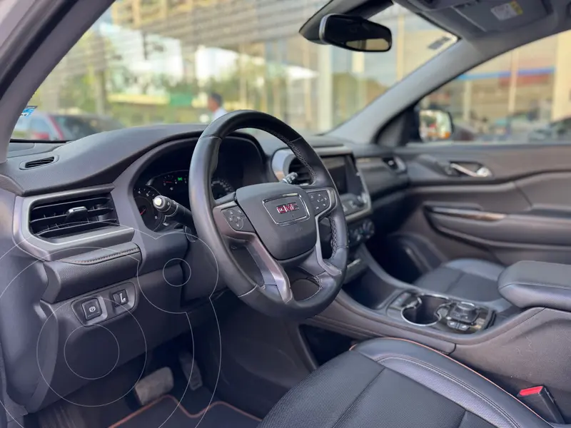 Foto GMC Acadia AT4 usado (2023) color Blanco precio $791,000