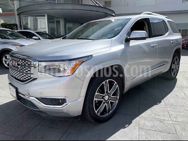 Foto GMC Acadia Denali usado (2017) color Plata precio $475,000