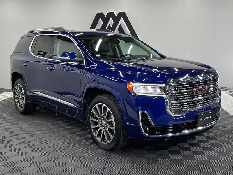 Foto GMC Acadia Denali usado (2023) color Azul precio $679,999