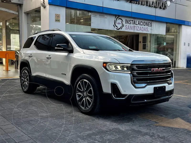 Foto GMC Acadia AT4 usado (2023) color Blanco precio $809,000