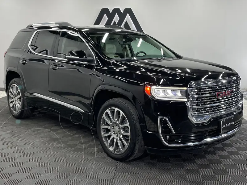 Foto GMC Acadia Denali usado (2023) color Negro precio $679,999