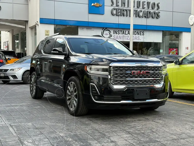 Foto GMC Acadia Denali usado (2022) color Negro financiado en mensualidades(enganche $223,095 mensualidades desde $14,864)