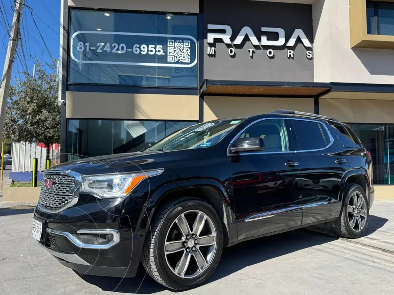 Foto GMC Acadia Denali usado (2017) color Negro precio $278,999