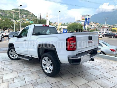 Foto GMC Sierra Cabina Regular 4x4 usado (2018) color Blanco precio $595,000