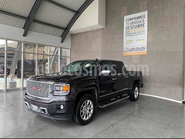 foto GMC Sierra Crew Cabina SLT 4x4 usado (2015) color Gris precio $540,000