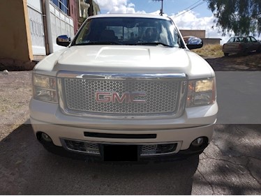 GMC Sierra Denali DVD usado (2013) color Blanco Diamante precio $390,000
