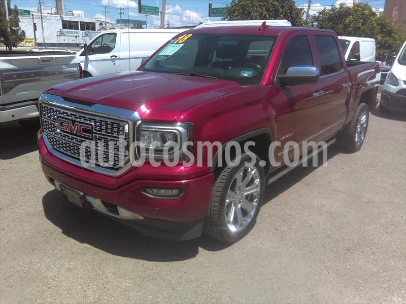 GMC Sierra Denali usado (2018) color Rojo precio $725,000