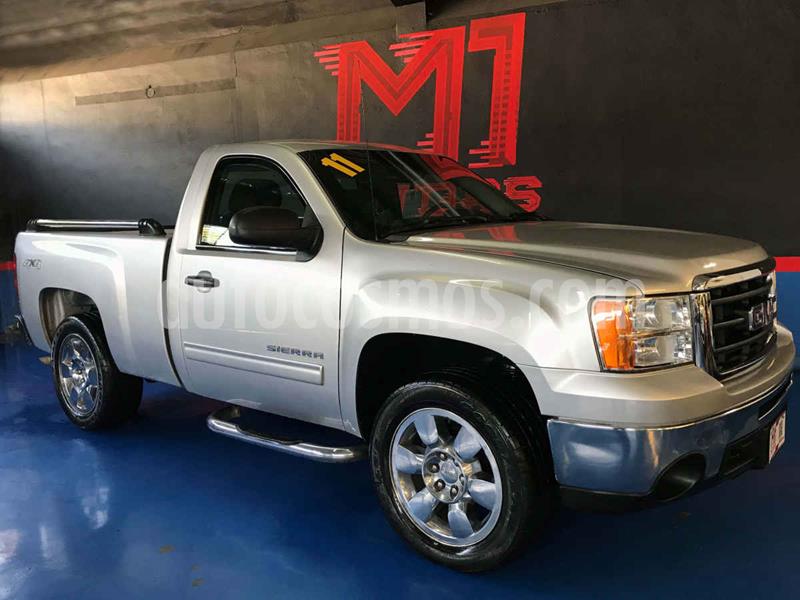 foto GMC Sierra Cabina Regular Paq B 4x4 usado (2011) color Plata precio $619,500
