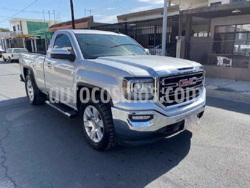 GMC Sierra Cabina Regular SLE 4x4 usado (2018) color Plata precio $558,000