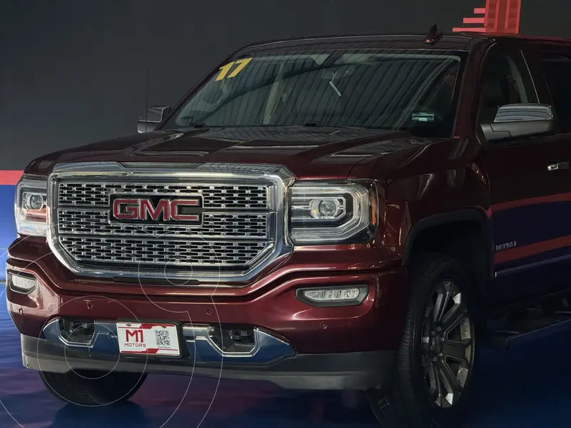 Foto GMC Sierra Denali DVD usado (2017) color Rojo precio $604,900