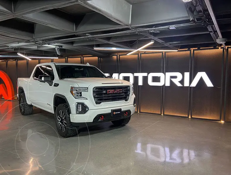 GMC Sierra AT4 usado (2021) color Blanco precio $1,249,000