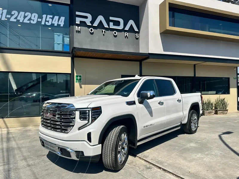 Foto GMC Sierra Denali usado (2024) color Blanco precio $3,229,800