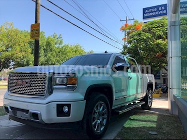 GMC Sierra 4P CREW CAB DENALI 6.2L AUT DVD usado (2014) color Blanco precio $482,000