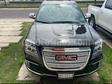 GMC Terrain Denali usado (2017) color Negro precio $400,000