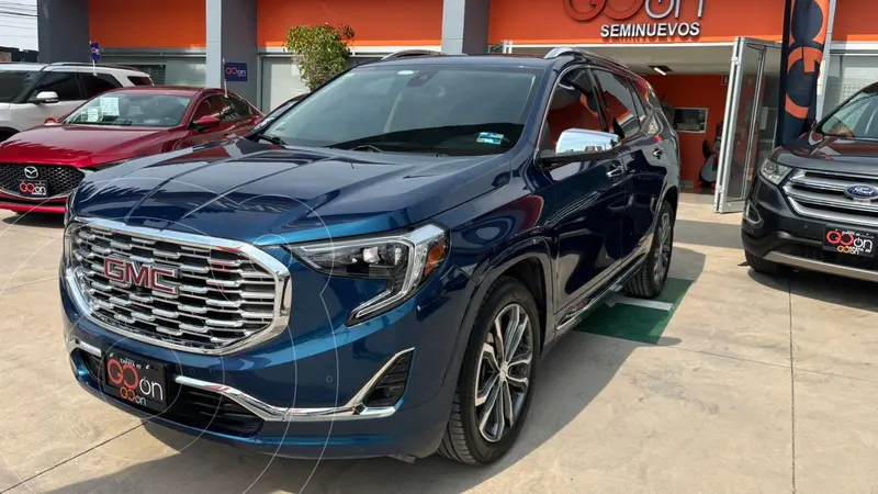 Foto GMC Terrain Denali usado (2021) color Azul financiado en mensualidades(enganche $111,725 mensualidades desde $8,544)