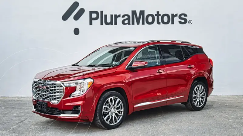 Foto GMC Terrain Denali usado (2023) color Rojo financiado en mensualidades(enganche $142,780 mensualidades desde $12,165)