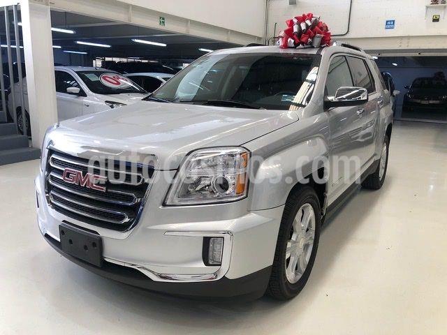 foto GMC Terrain SLT usado (2017) color Plata Dorado precio $339,100