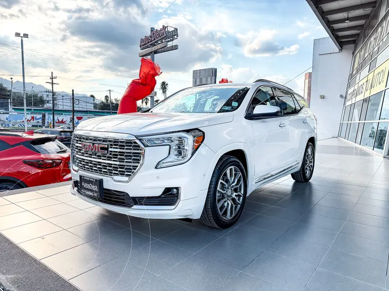 GMC Terrain Denali (2023)