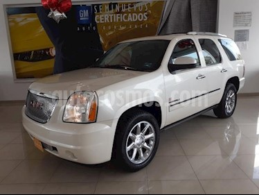 foto GMC Yukon 5P DENALI V8/6.2 AUT Q/C usado (2013) color Blanco precio $281,469