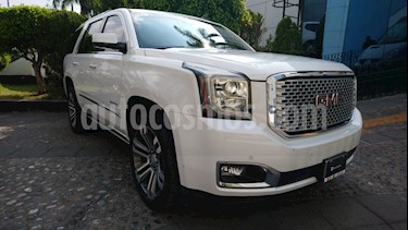 GMC Yukon Denali usado (2017) color Blanco precio $710,000