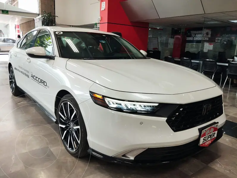 Foto Honda Accord Hybrid Touring usado (2023) color Blanco financiado en mensualidades(enganche $309,278 mensualidades desde $13,013)