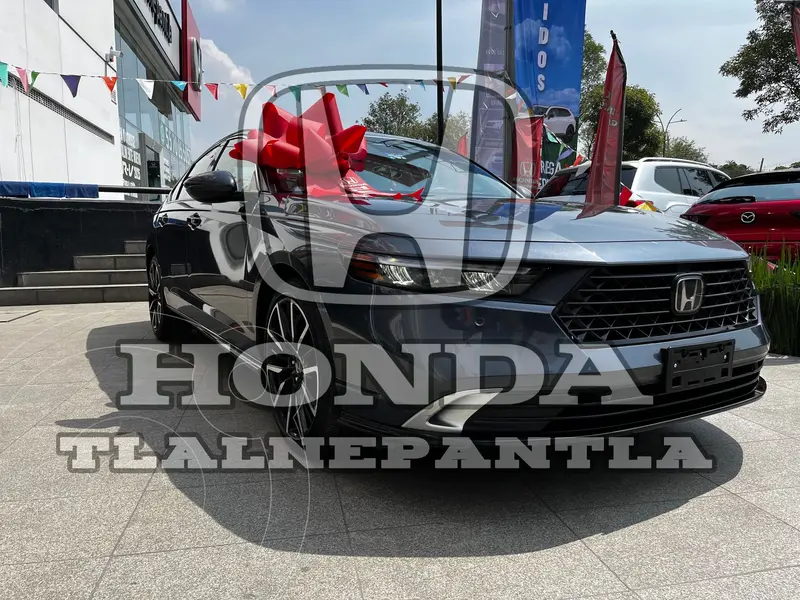 Foto Honda Accord Hybrid Touring usado (2024) color Gris Oscuro precio $769,900