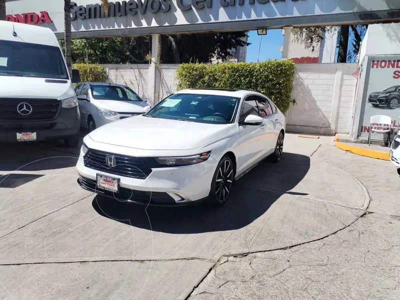 Foto Honda Accord Hybrid Touring usado (2023) color Blanco precio $578,000