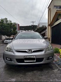 Foto venta Auto Seminuevo Honda Accord EX 2.4L (2007) color Gris Plata precio $78,000