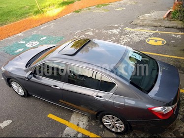 foto Honda Accord EXL Navi usado (2013) color Acero precio $178,000
