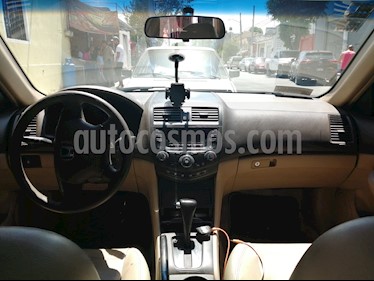 Foto venta Auto usado Honda Accord LX (2005) color Plata precio $76,000