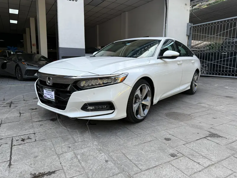 Foto Honda Accord Touring usado (2019) color Blanco precio $394,900
