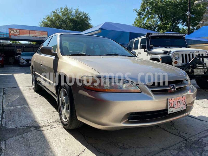 Honda Accord EX-R 3.0L V6 usado (2001) color Beige precio $109,900