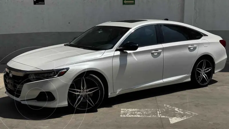 Foto Honda Accord Touring usado (2022) color Blanco precio $579,000