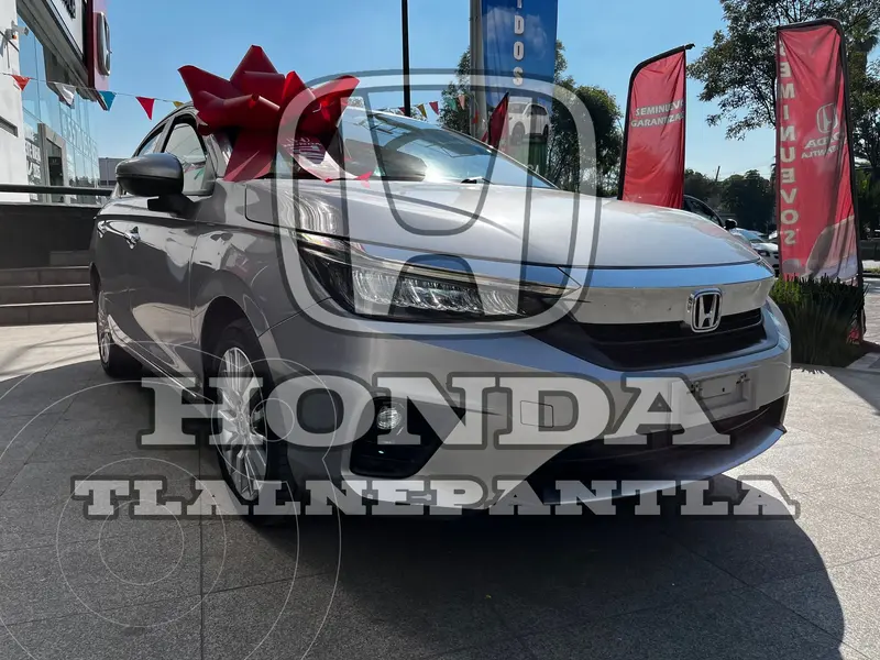 Foto Honda City Touring usado (2022) color plateado precio $339,000
