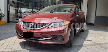 foto Honda Civic 4p LX Sedan L4/1.8 Aut usado (2015) color Rojo precio $200,000