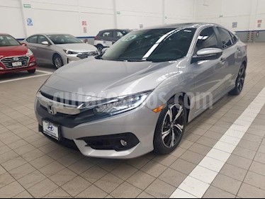 foto Honda Civic 4p Touring L4/1.5/T Aut usado (2018) color Plata precio $385,000