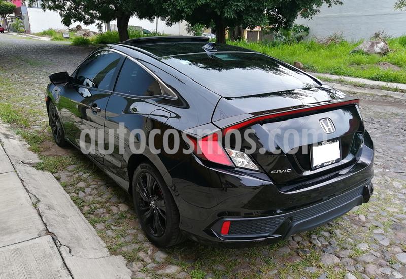 foto Honda Civic Coupé Turbo Aut usado (2017) color Negro Cristal precio $298,000